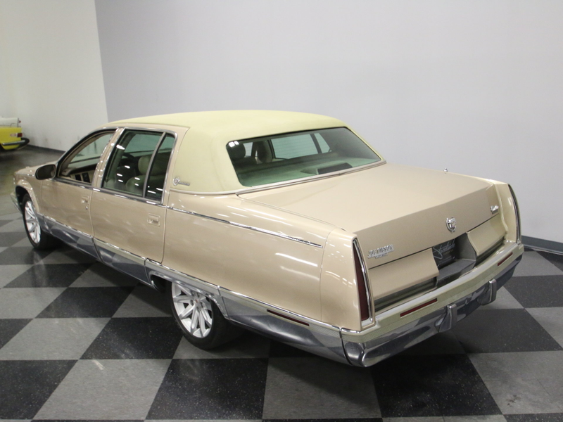 Illustration for article titled At $17,995, Would You Add This 1996 Cadillac Fleetwood To Your Fleet?
